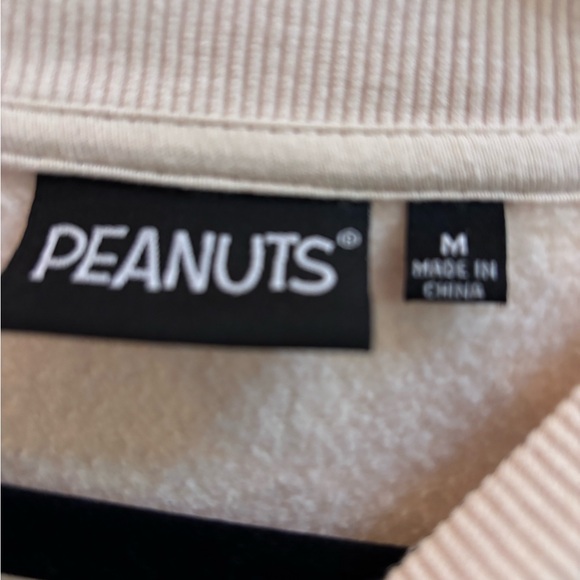 Peanuts Snoopy Beagle League Crewneck Sweatshirt Unisex M, and Snoopy Plush Toy - Picture 10 of 14